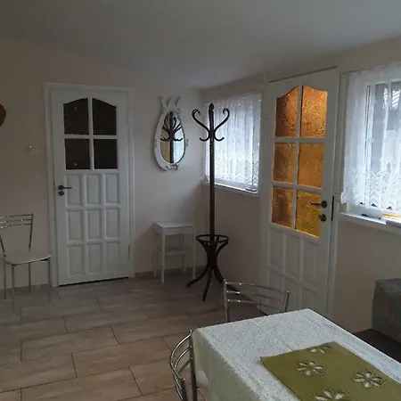 Pokoje W Lesie 1 *